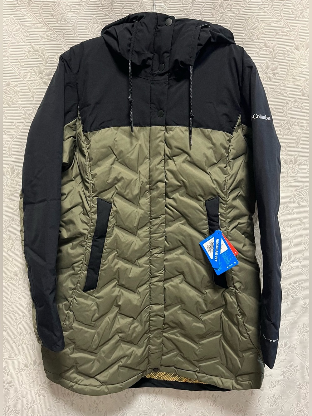 NWT Columbia Down Coat L